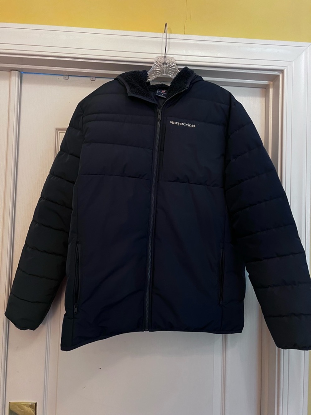 Vineyard Vines Men's Dark Navy Quilted Puffer Jacket with Hood